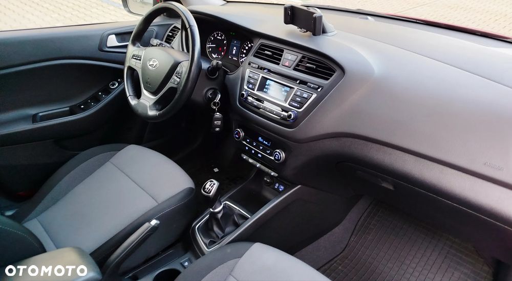 Hyundai i20 1.4 Premium - 9