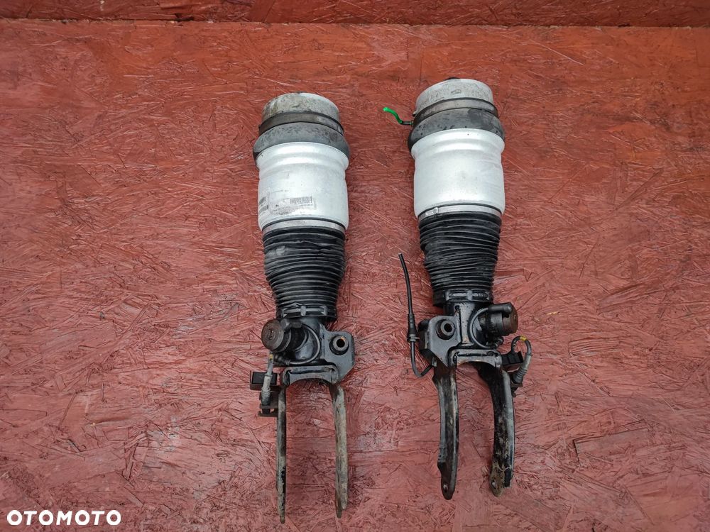 PORSCHE CAYENNE 7L5  ORYGINALNE AMORTYZATORY PRZEDNIE / MIECHY PNEUMATYKA LEWY / PRAWY W BDB STANIE O NR. 7L5412021AK / 0307210212 OEM - 2