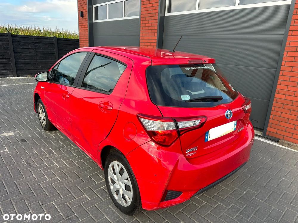 Toyota Yaris Hybrid 100 Active EU6 - 6