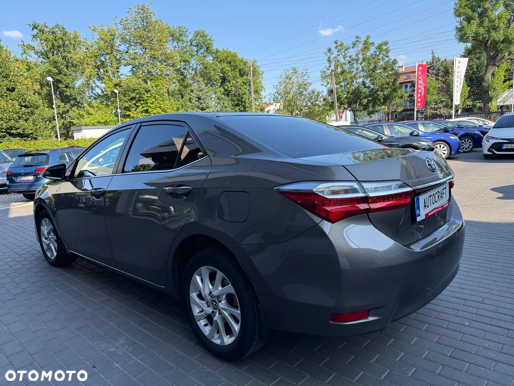 Toyota Corolla 1.6 Comfort - 22