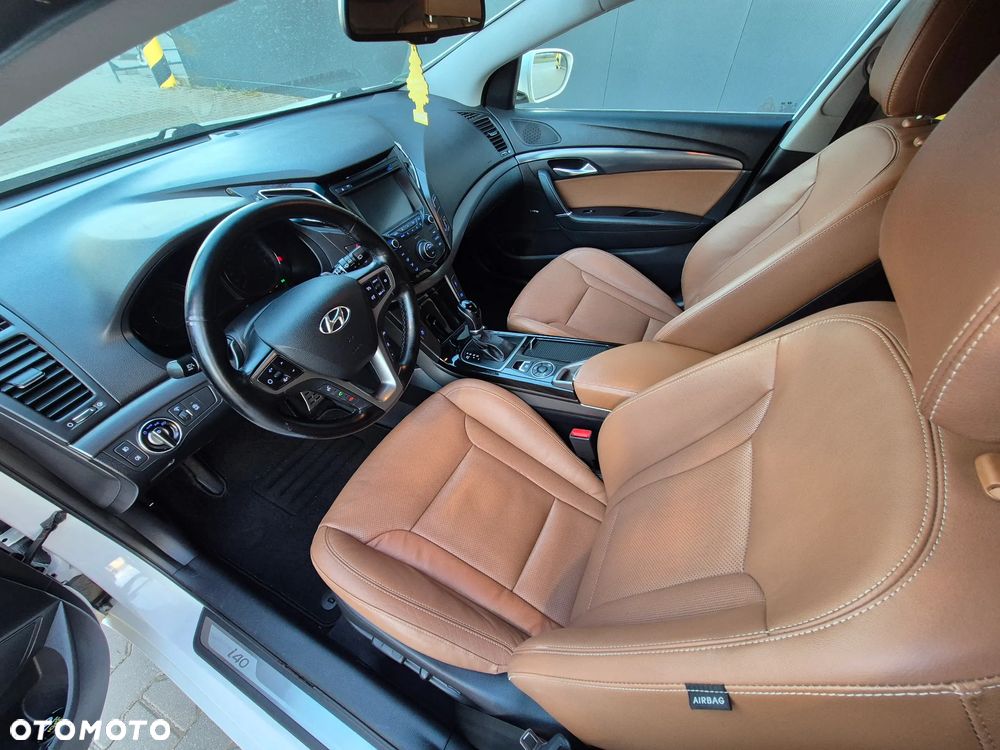 Hyundai i40 Kombi 1.7 CRDi DCT Premium - 11