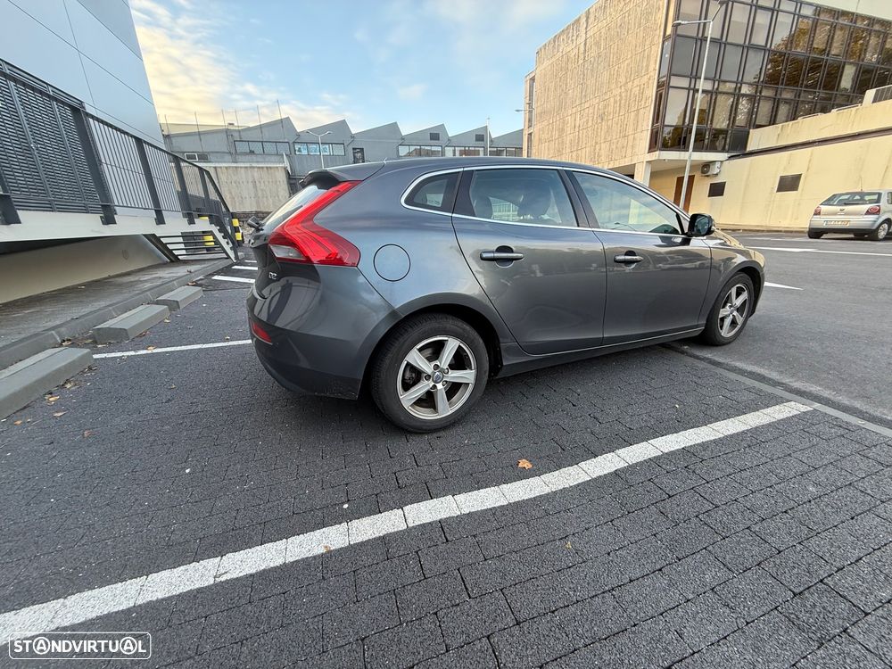 Volvo V40 1.6 D2 Eco R-Design - 4