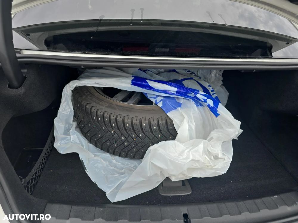 BMW Seria 3 - 28