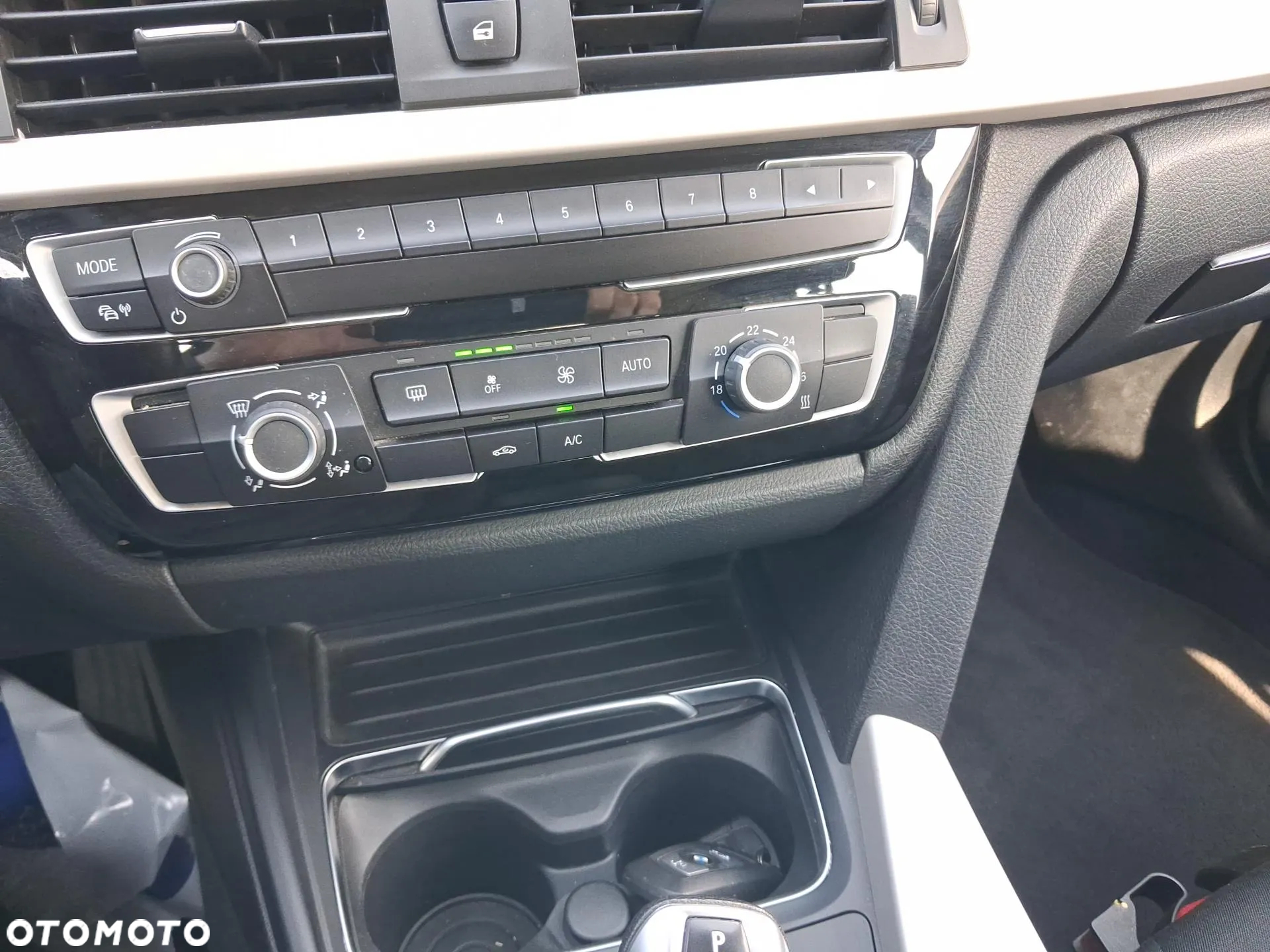 BMW Seria 3 318i Advantage - 24