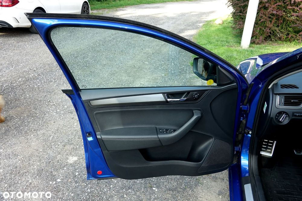 Skoda RAPID 1.0 TSI Style - 23