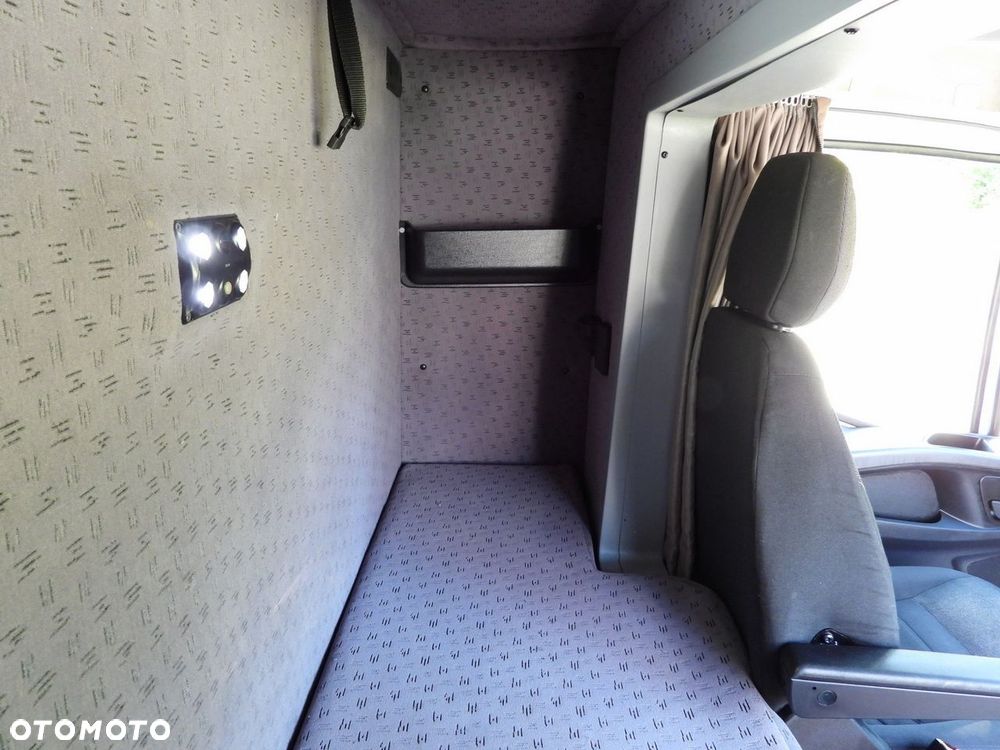 Iveco DAILY 35S18 PLANDEKA 8 PALET WEBASTO TEMPOMAT NAWIGACJA LEDY AUTOMAT HI-MATIC KLIMATYZACJA  180KM - 39