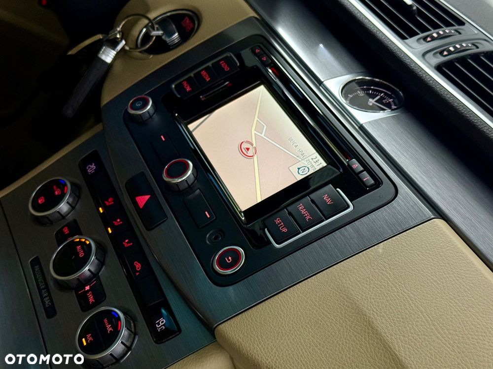 Volkswagen Passat 1.4 TSI R-Line Edition Plus - 28