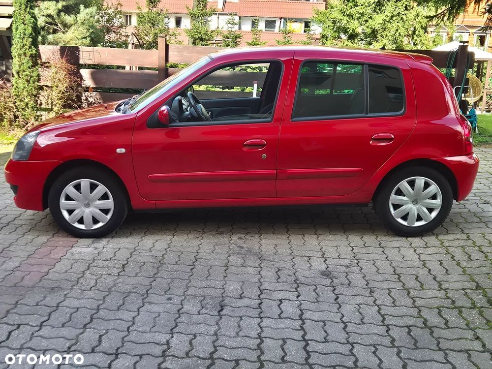 Renault Clio - 8