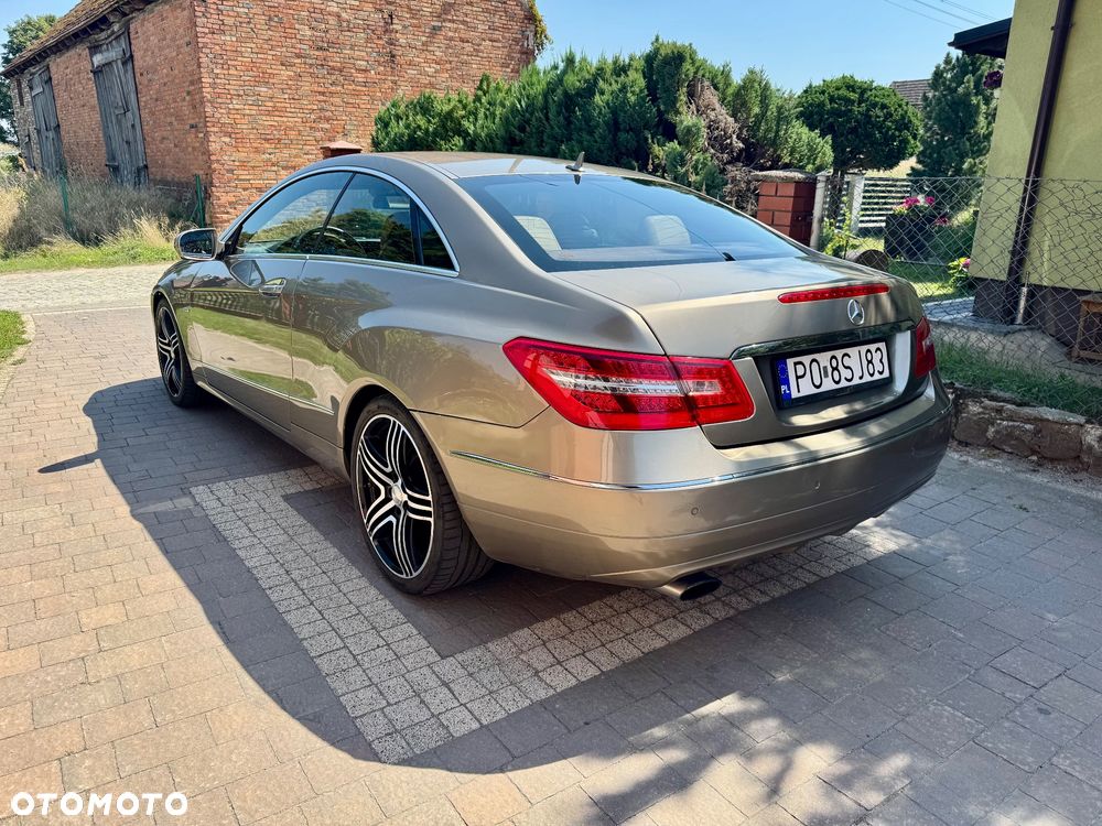 Mercedes-Benz Klasa E 250 CGI BlueEffICIENCY - 6