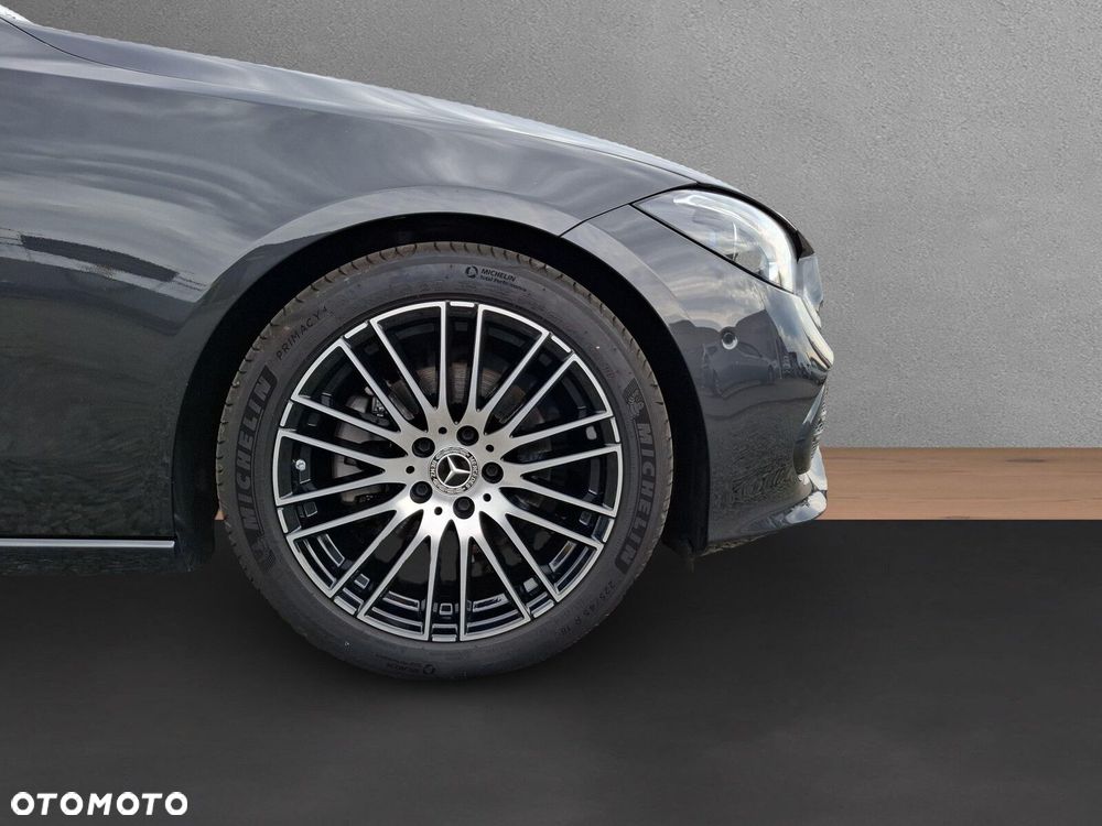 Mercedes-Benz Klasa C 180 mHEV Avantgarde - 17