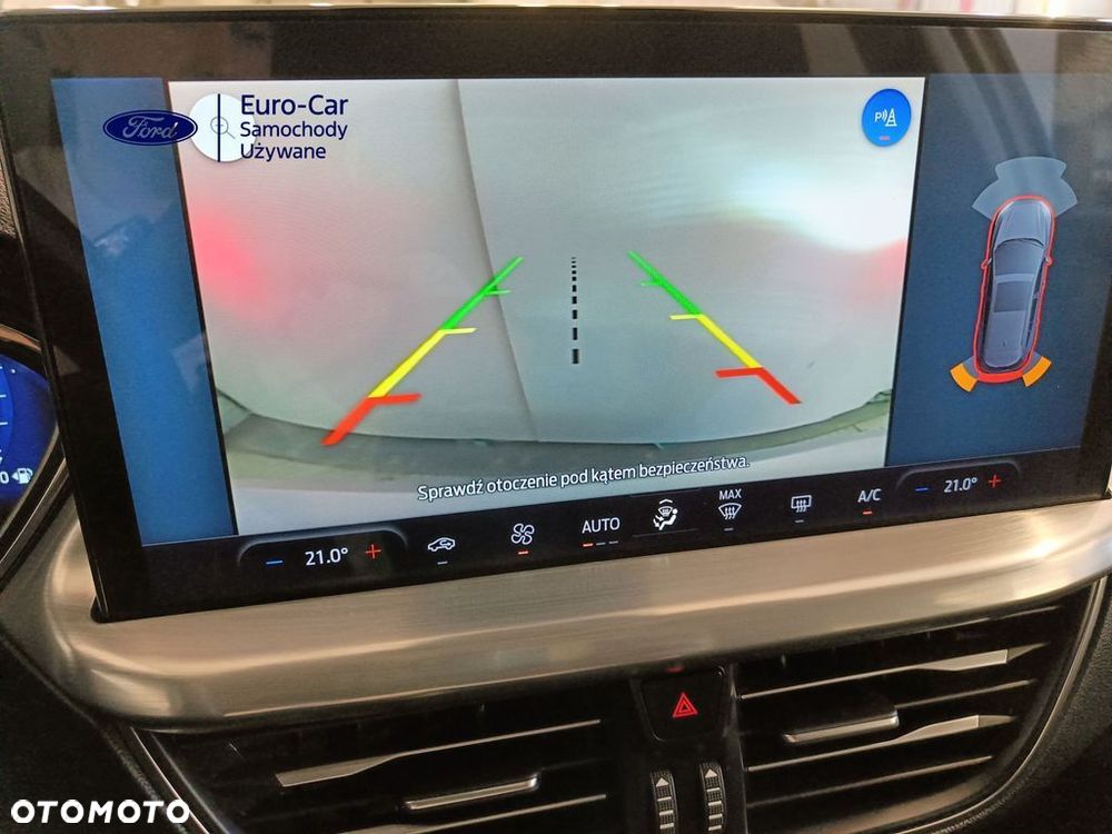 Ford Focus 1.0 EcoBoost Titanium X - 29