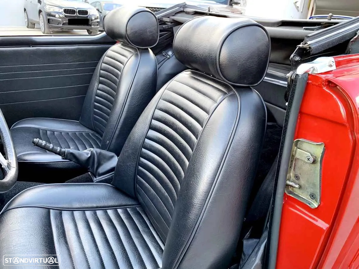 Triumph TR6 - 21