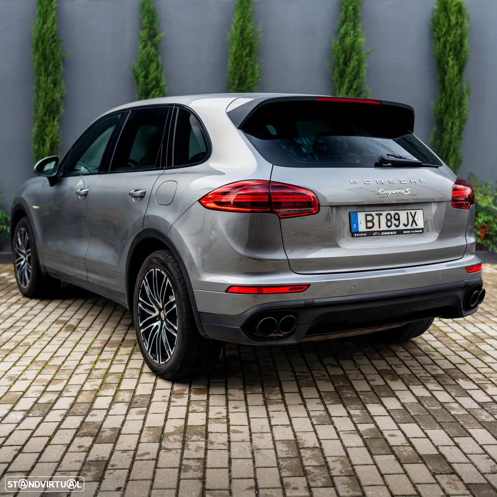 Porsche Cayenne S Tiptronic S - 2