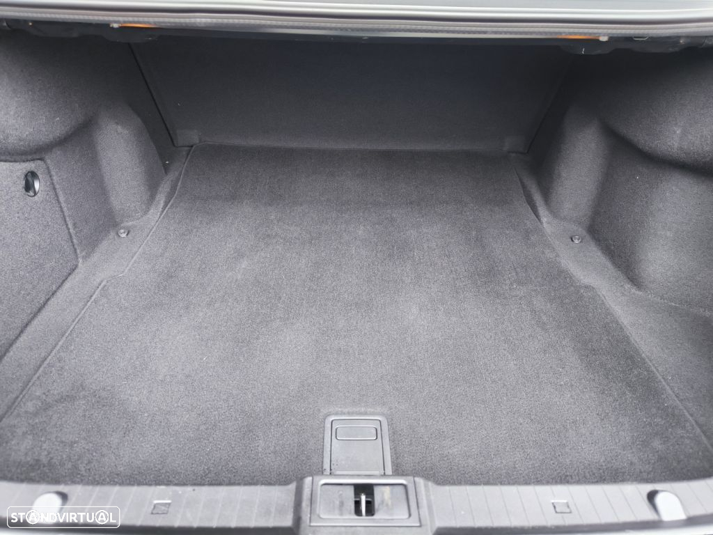 Mercedes-Benz E 320 CDi Avantgarde - 34