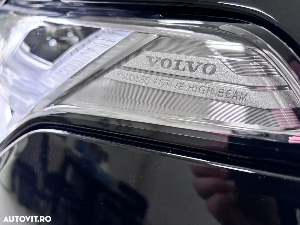 Volvo XC 90 T8 AWD Recharge Ultimate Dark - 8