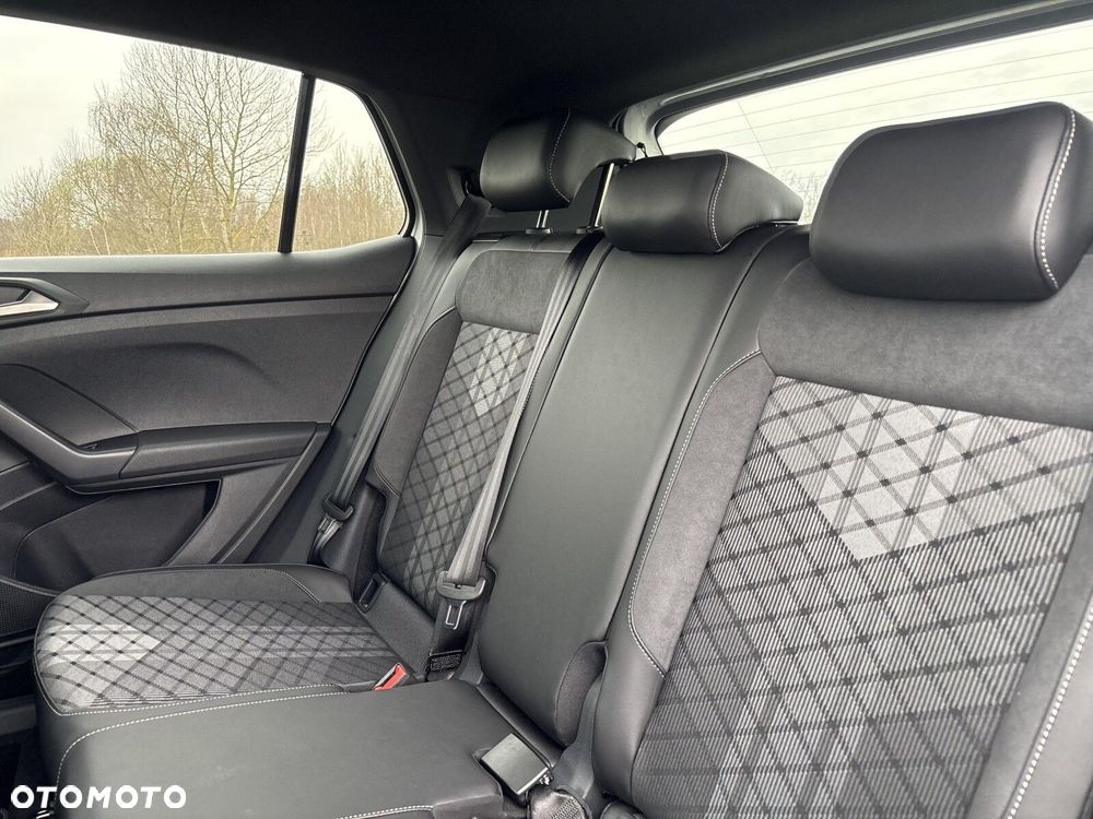 Volkswagen T-Cross - 16