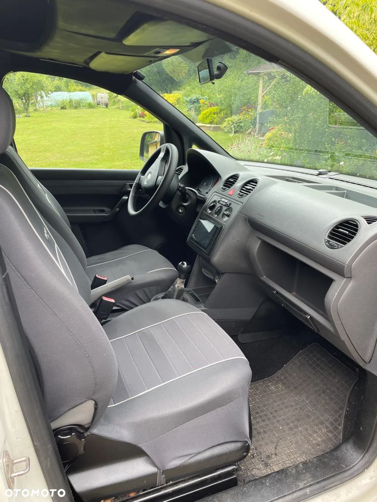 Volkswagen Caddy - 5