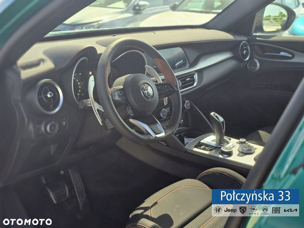 Alfa Romeo Stelvio - 11