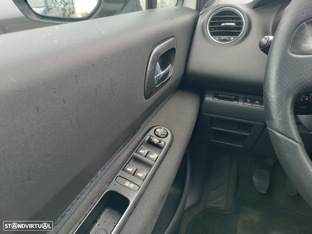 Peugeot 3008 1.6 HDi Sport - 18