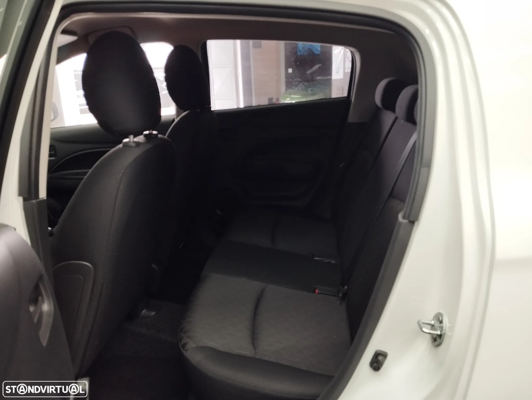 Mitsubishi Space Star 1.2 Intense Connect Edition - 11