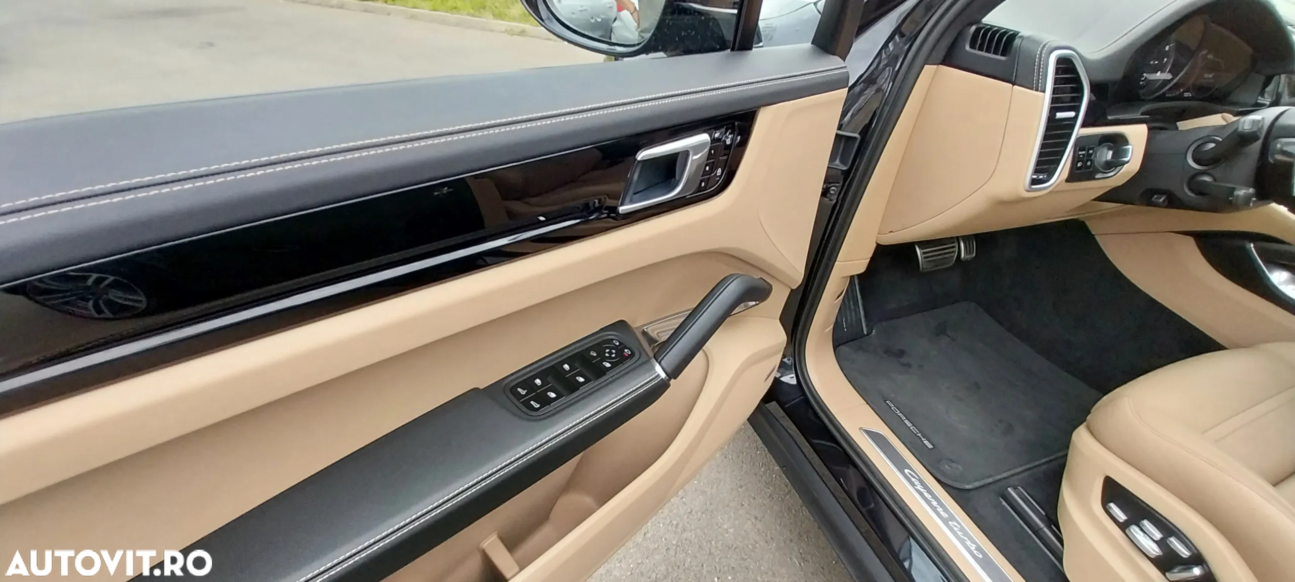 Porsche Cayenne Turbo - 13