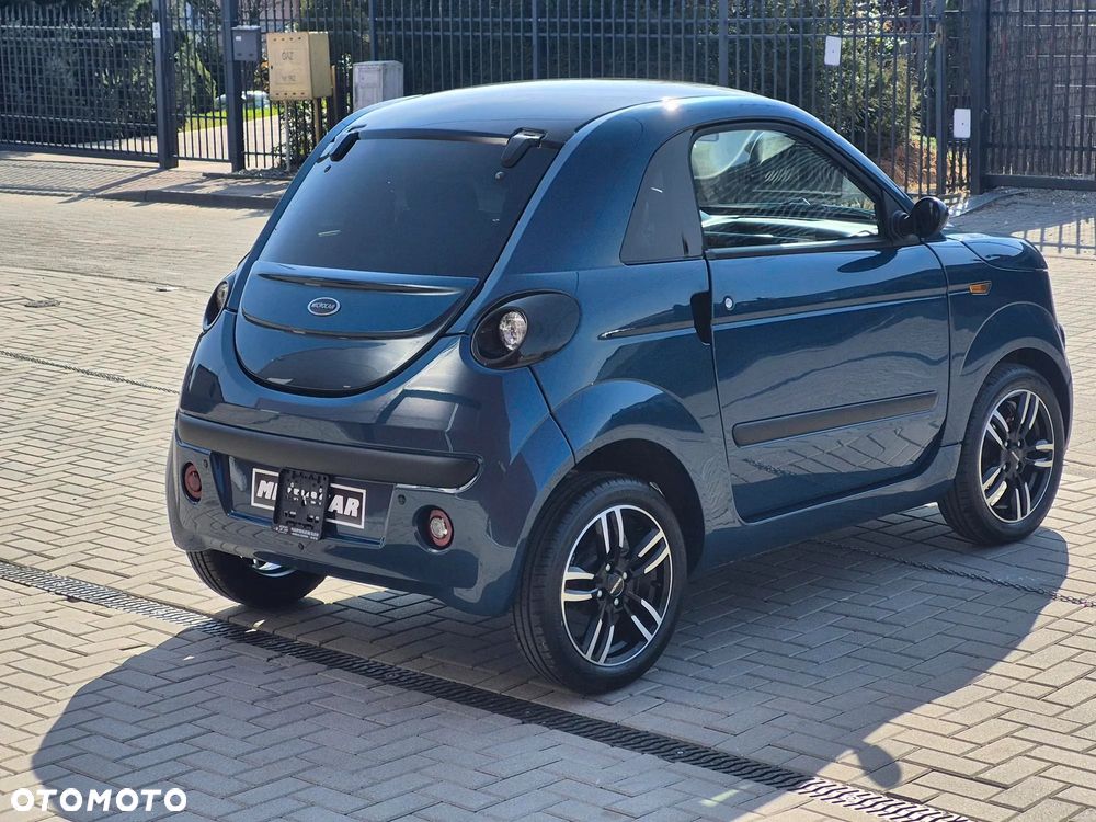 Microcar DUE - 16