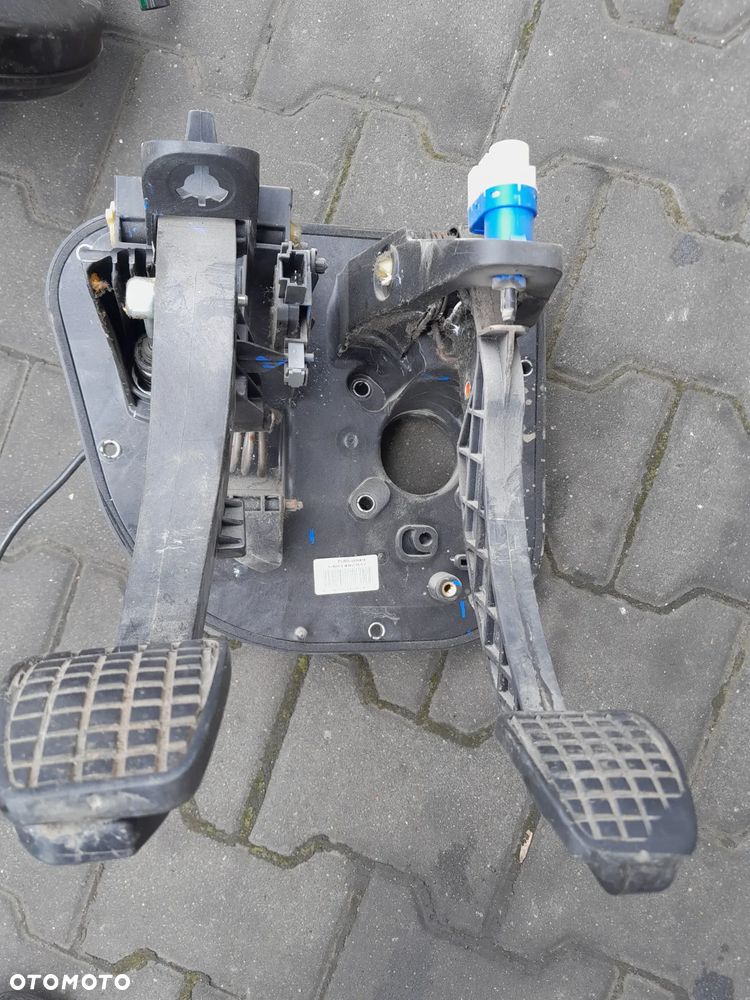 Pedały komplet Iveco Daily 15r 5801492032 - 1
