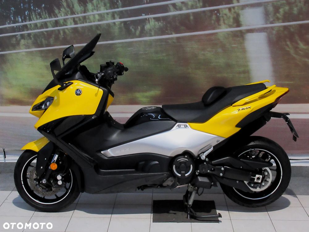 Yamaha Tmax - 8