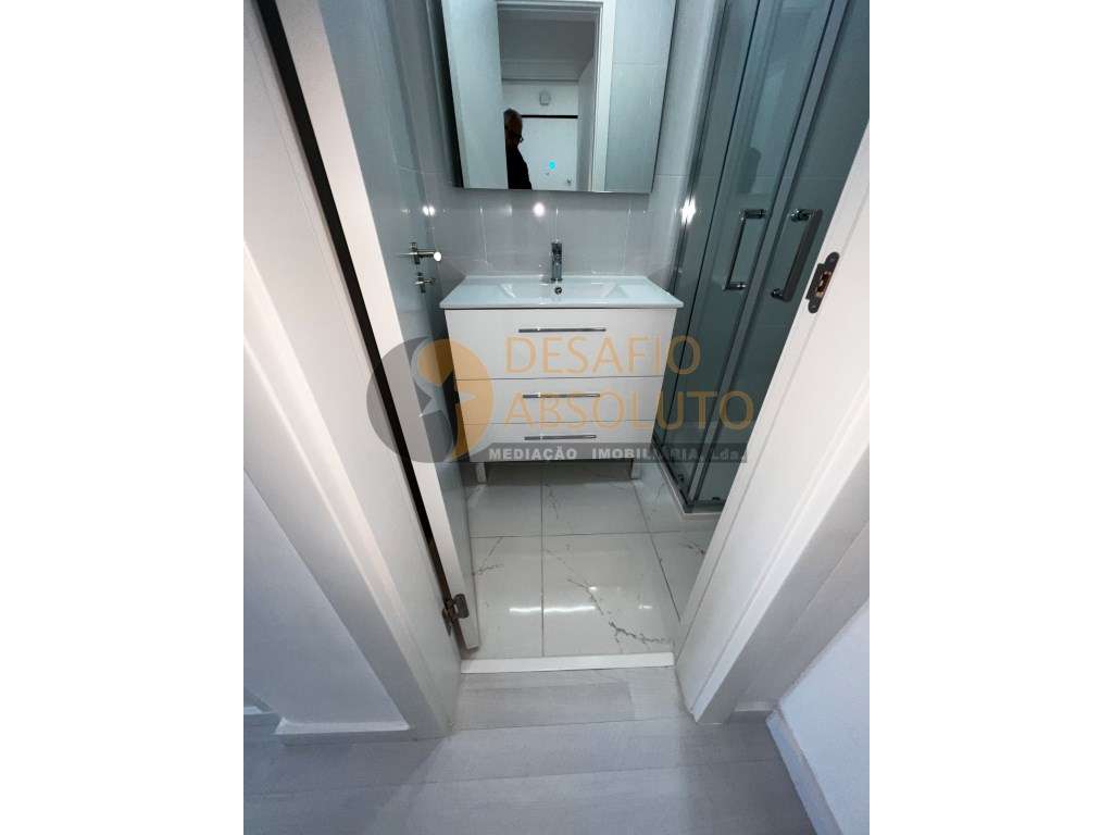 Apartamento T3 Todo Remodelado, Laranjeiro - Grande imagem: 5/5