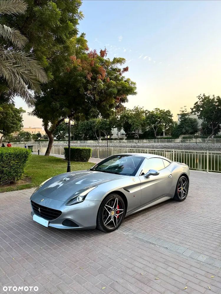 Ferrari California T - 2