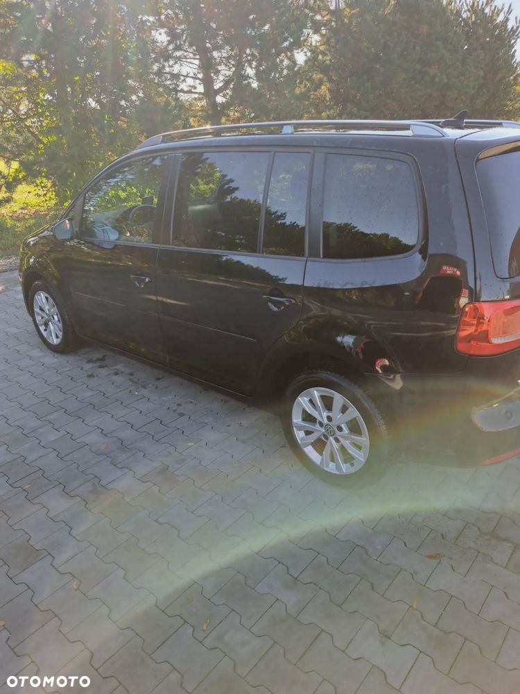 Volkswagen Touran 2.0 TDI DPF Highline - 4