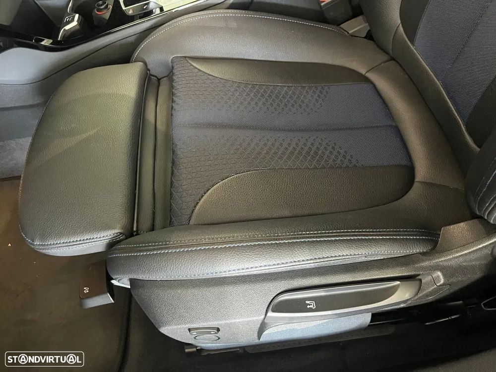 BMW 116 d Pack Desportivo M Auto - 28