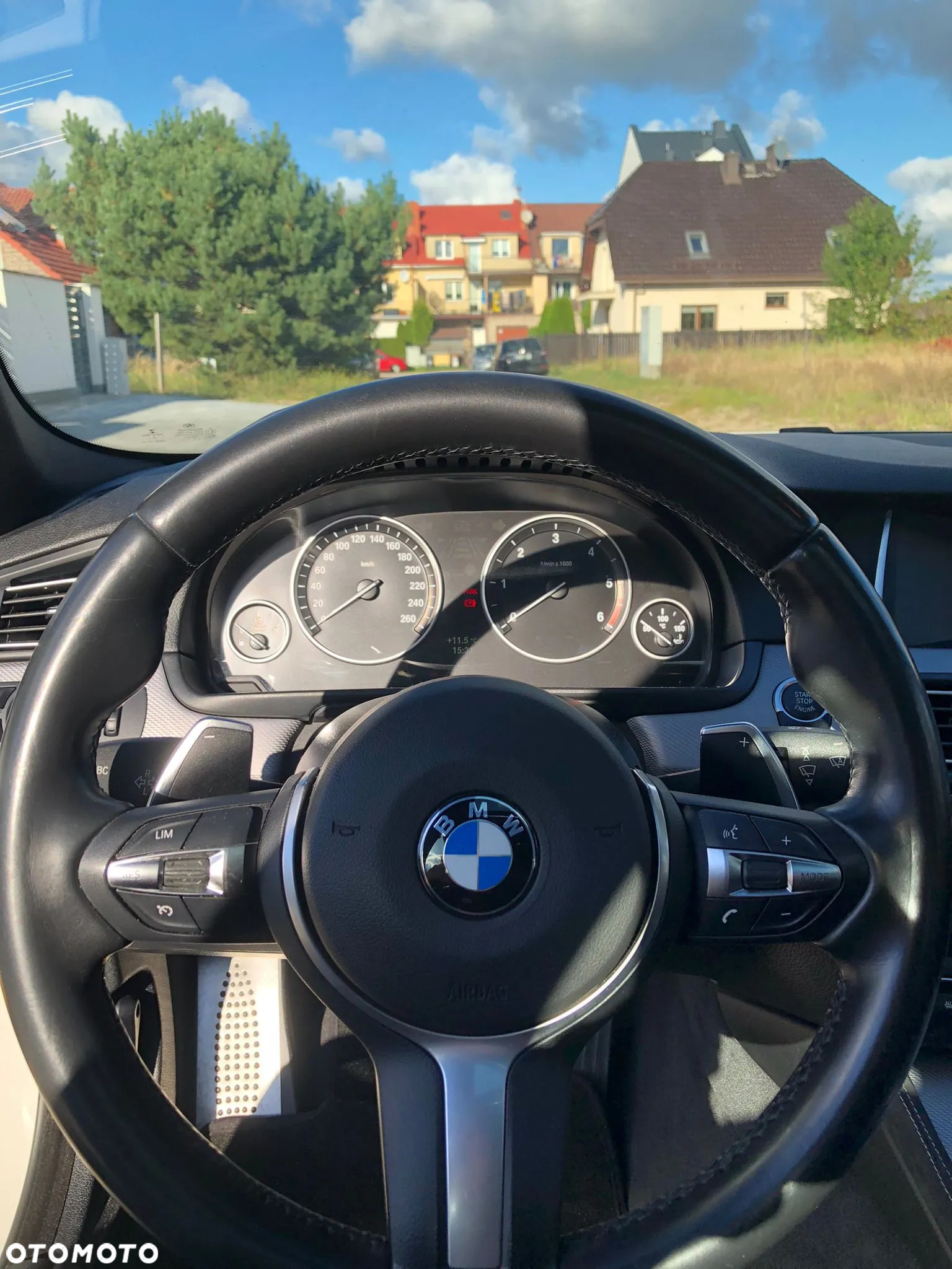 BMW Seria 5 525d xDrive - 10