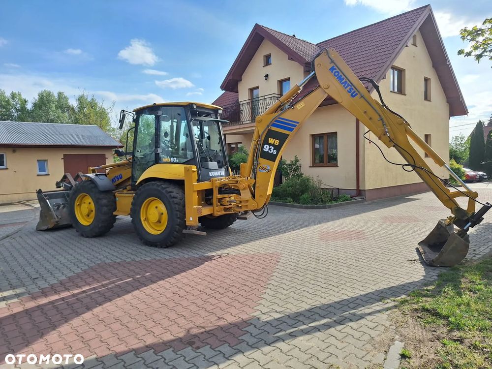 Komatsu WB 93S-5 - 4