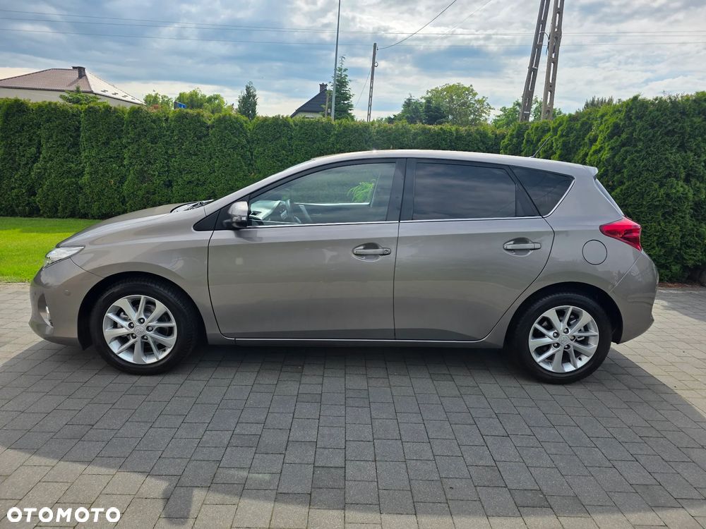 Toyota Auris 1.6 Valvematic Edition - 2