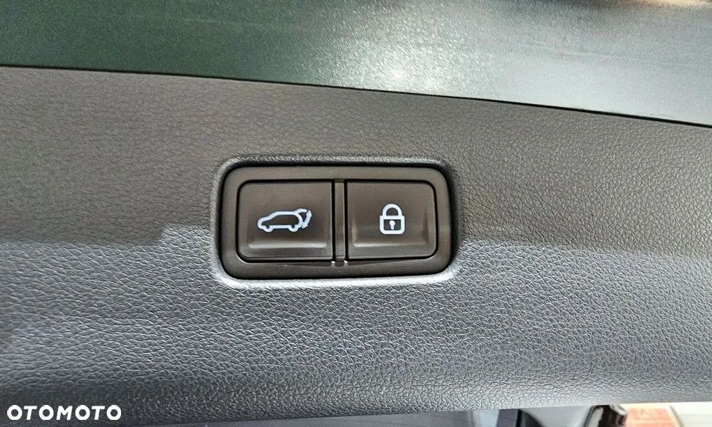 Genesis GV70 2.5T AWD AT8 Luxury Line - 18