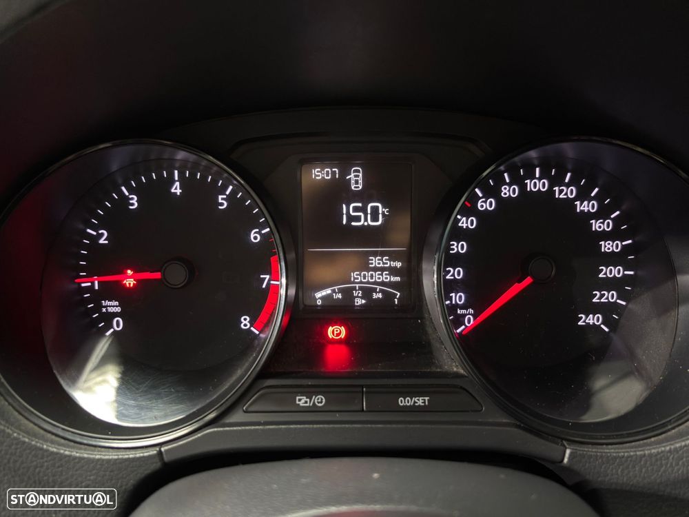 VW Polo 1.0 (Blue Motion ) Trendline - 17