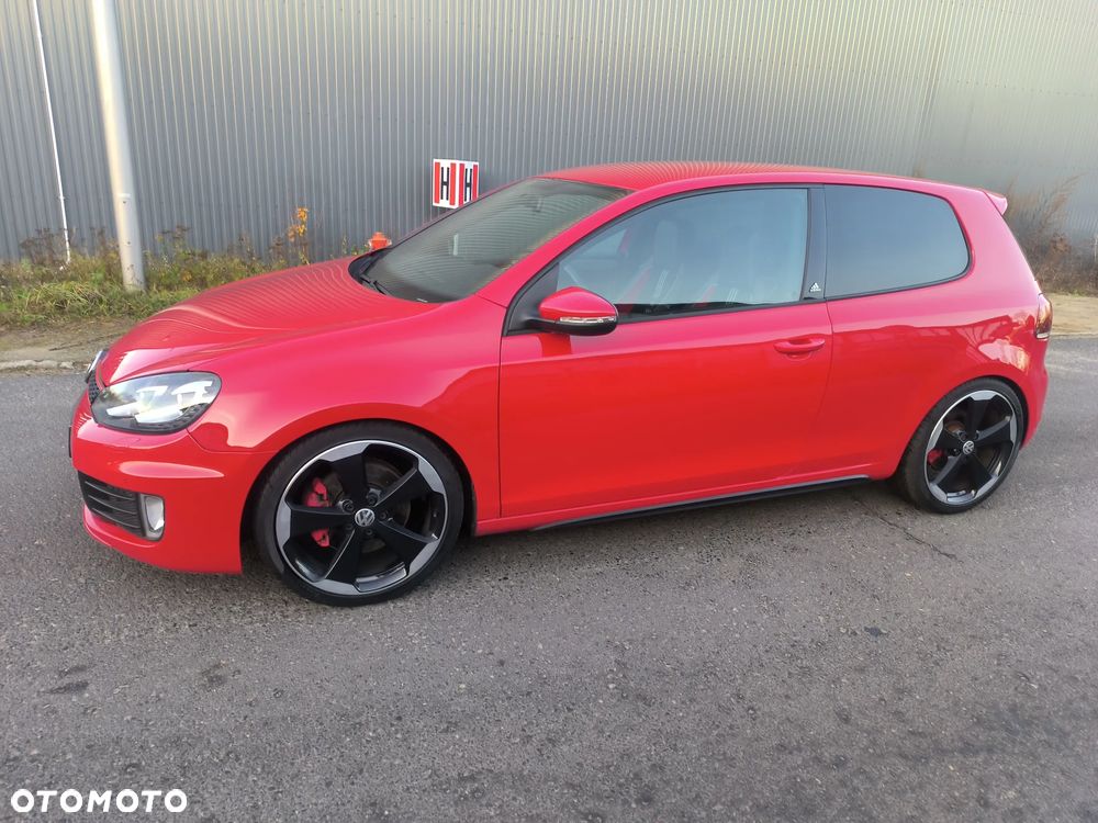 Volkswagen Golf 2.0 GTI adidas - 9