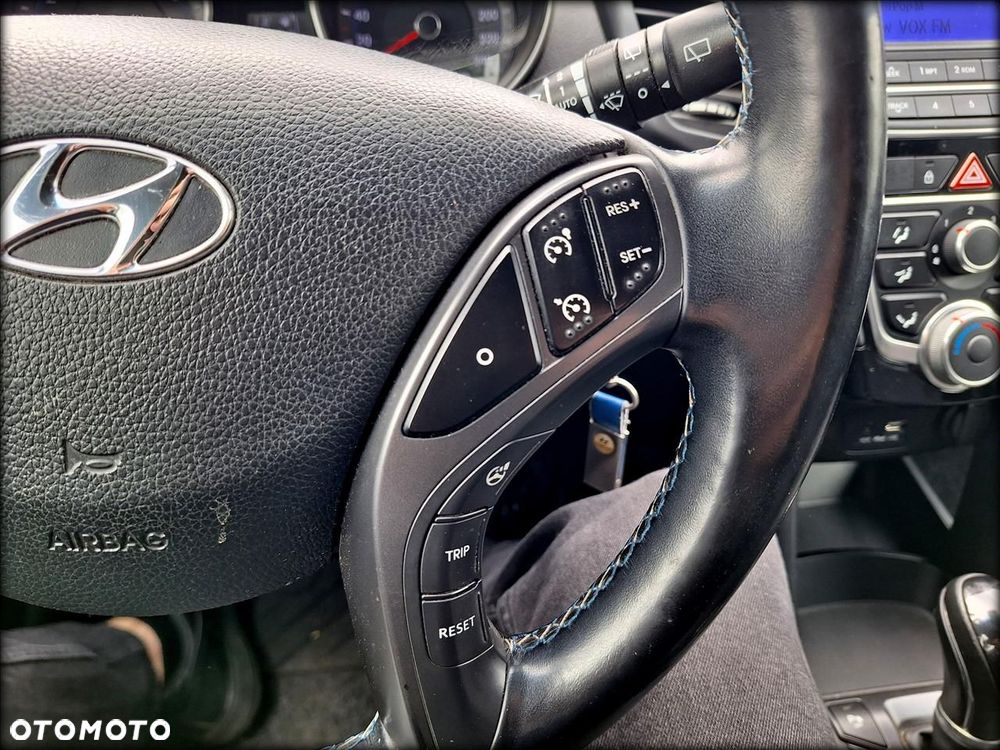 Hyundai i30 1.6 Premium - 11