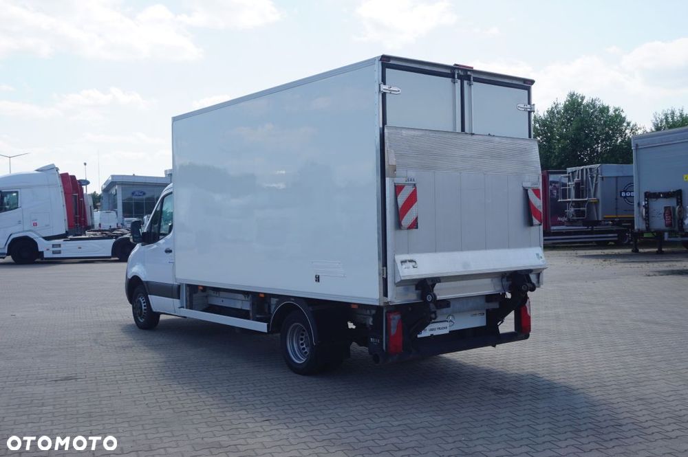 Mercedes-Benz Sprinter - 4