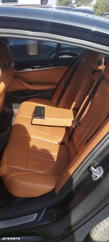 BMW Seria 5 520d M Sport - 16