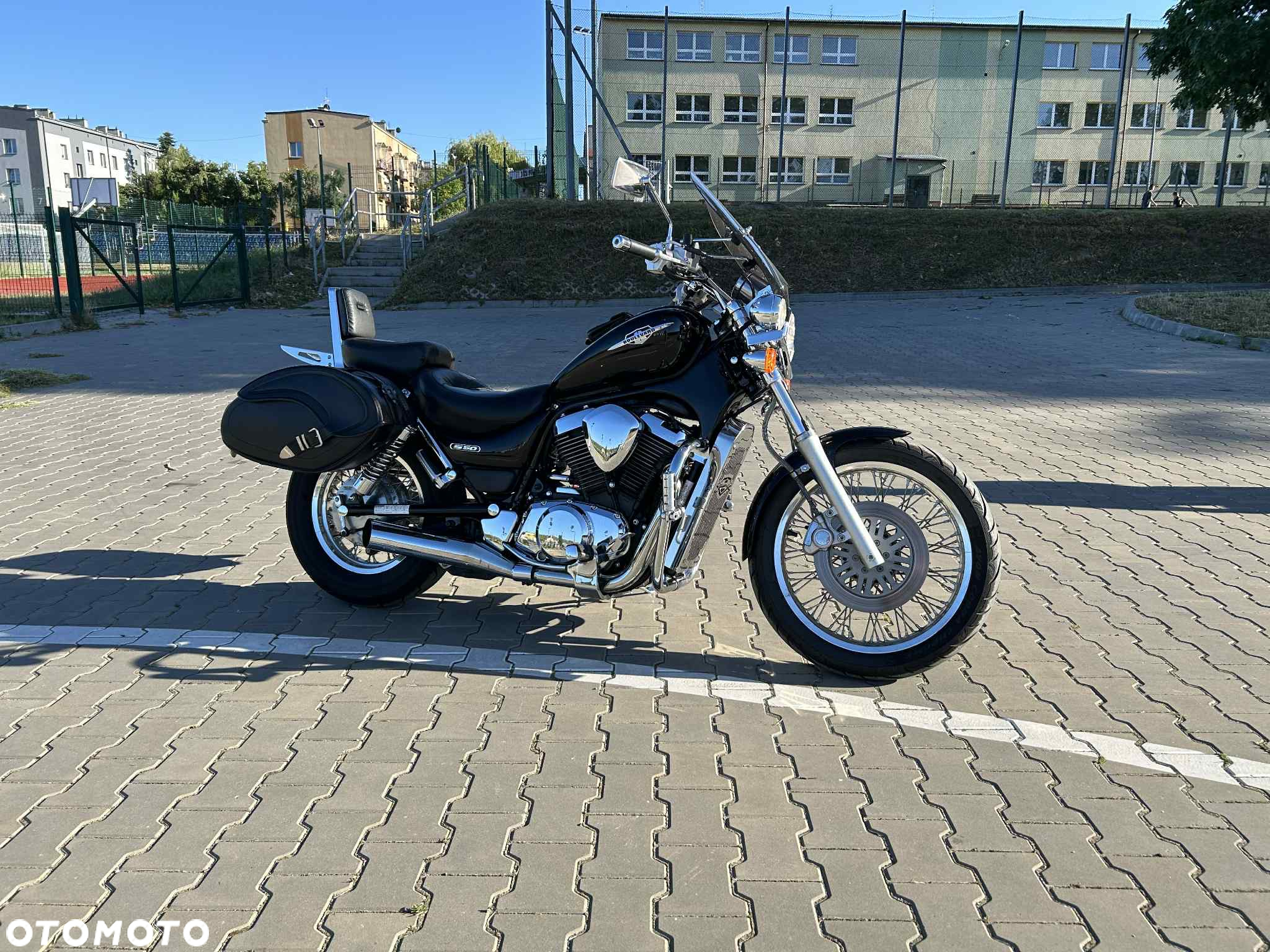 Suzuki Intruder - 3