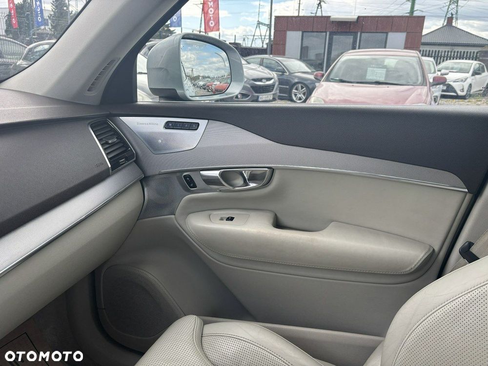 Volvo XC 90 - 28