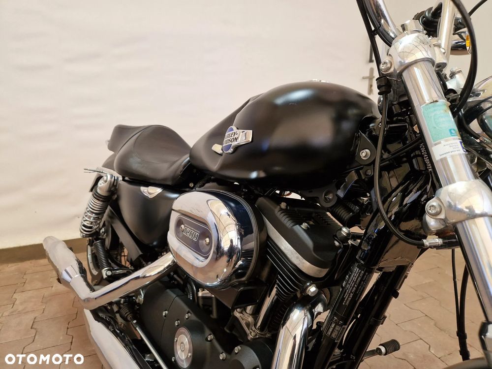 Harley-Davidson Sportster Custom 1200C - 33