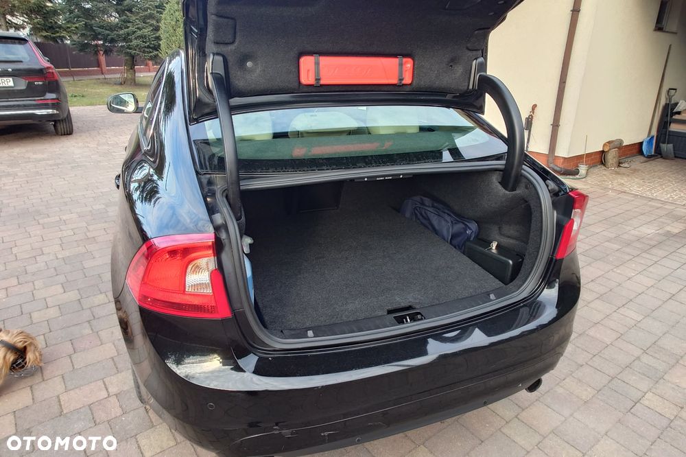 Volvo S60 T3 Drive-E Dynamic Edition (Momentum) - 5