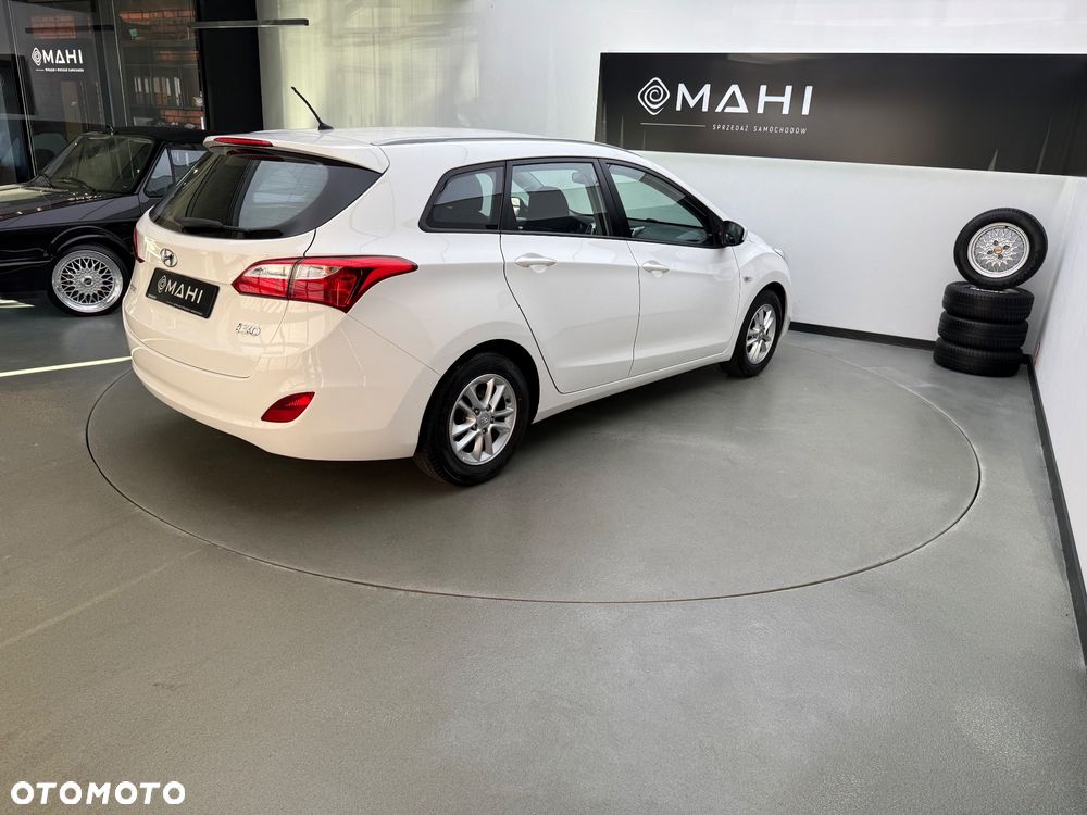 Hyundai i30 1.6 Classic - 12