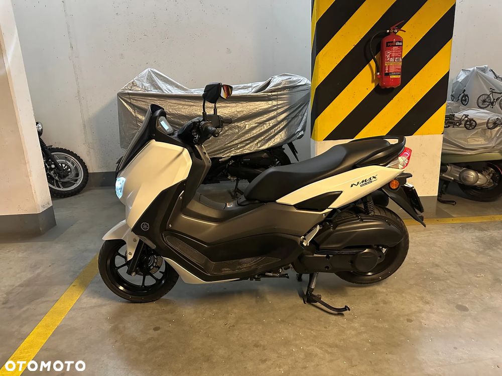 Yamaha NMAX - 17