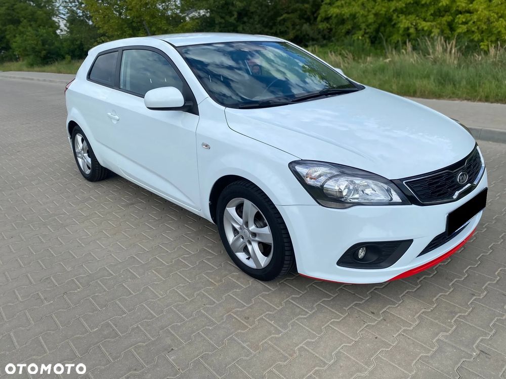 Kia Ceed - 3