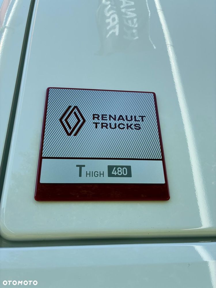 Renault T480 HIGH Sleeper Cab - 13