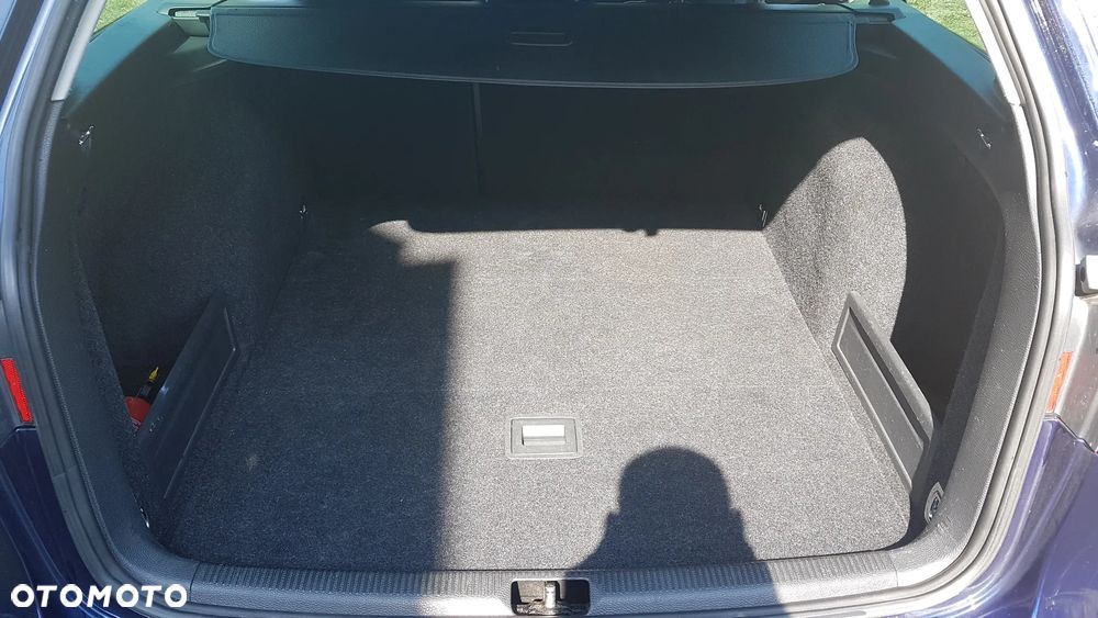 Volkswagen Passat 2.0 TDI DPF BlueMotion Technology Comfortline - 7